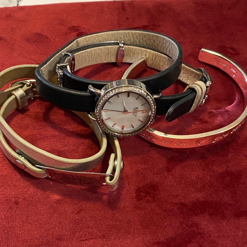 Lot of Watch and accessories